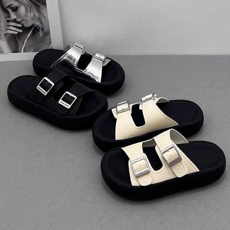 Крутые шлепанцы на толстой подошве, женские, лето 2025, новые, для улицы, модные, универсальные, с ощущением ходьбы по говну, повседневные пляжные шлепанцы, тренд