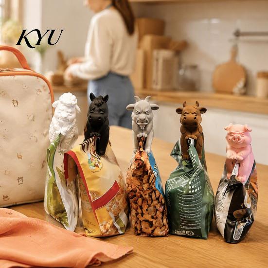 Small Gifts for Home Animal Shape Sealing Clips with Magnetic Back, Funny Farmhouse Style Snack Bag Holders Storage Clips, Portable Food Freshness