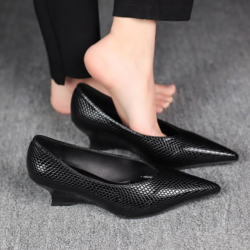 Женские туфли на танкетке с острым носом, мелководные, роскошные, на каблуке, осенние, новые 2025, дизайнерские, элегантные лодочки, сексуальные, Zapatos De Mujer