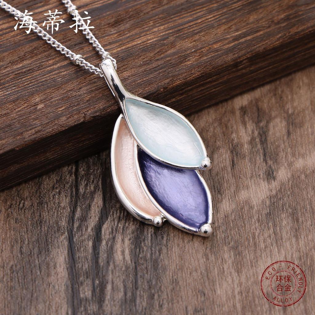 Новая геометрическая подвеска-лепесток с цветным покрытием, простая, маленькая и свежая женская универсальная подвеска-лист