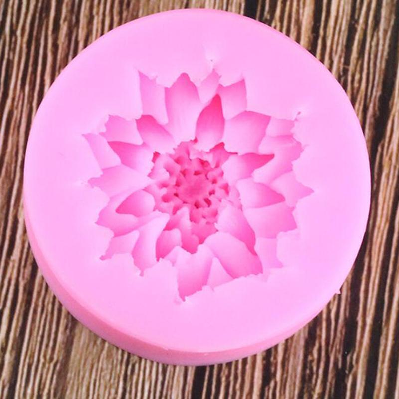 1PC Portable Diy Baking Cake Decorating Soap Mold Universal Resin Chrysanthemum Flower Silicone Mold