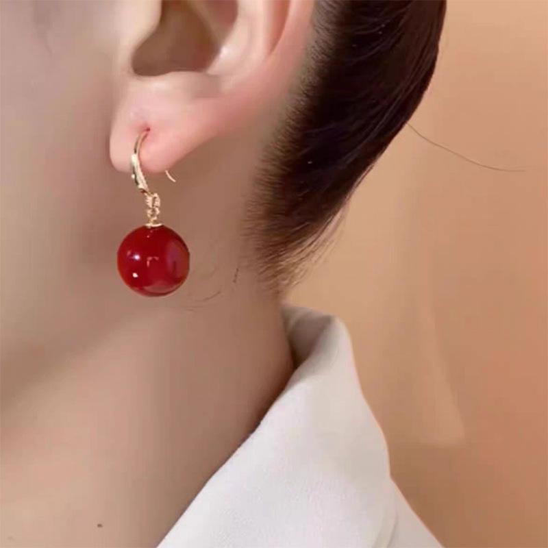 2024 Серьги-подвески с жемчугом класса люкс в красном цвете: Женская мода, Стиль с утонченным темпераментом