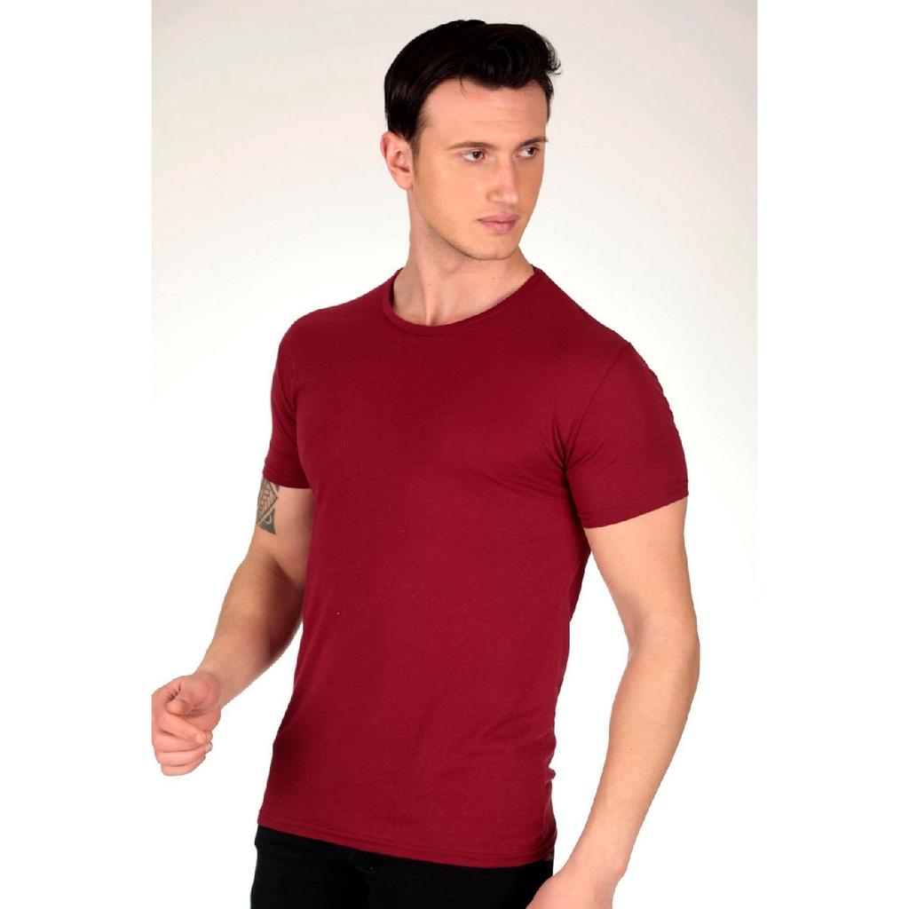 Мужская белая приталенная футболка с круглым вырезом