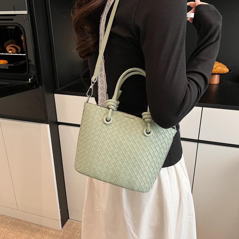 Bag Women's New Fashion Versatile Messenger Bag Casual Shoulder Bag