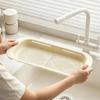 Выдвижная сушилка для раковины с регулируемым размером и быстрым сливом. Идеально подходит для хранения посуды, овощей и фруктов на кухне