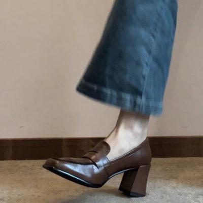 Лоферы женские юбка толстый каблук высокие каблуки британский стиль маленькие кожаные туфли удобные темперамент квадратный нос новые черные одинарные туфли