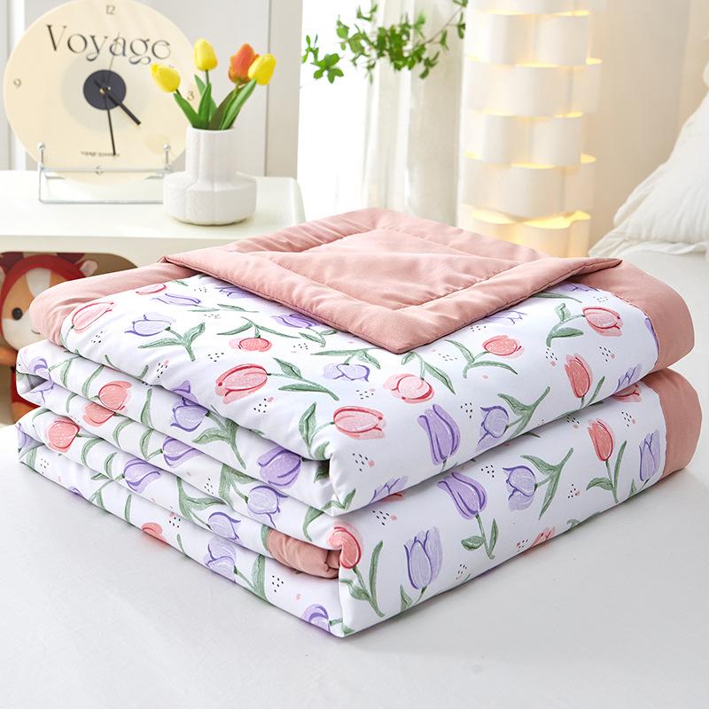 Summer Cool Thin Quilt Machine Washable Soft Skin Friendly Blanket for Adult Bed Comforter Air Conditioning Four-season Quilt