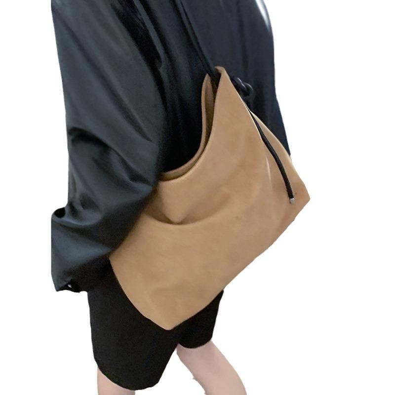 Осенне-зимняя сумка большой вместимости для женщин, новая ретро-сумка-ведро из искусственной кожи, матовая сумка для воды, сумка-тоут из нишевого дизайна