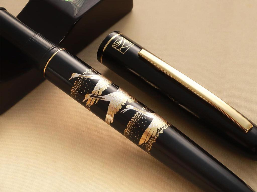 WANCHER Kuretake Modern Tsuruju Chitose Fountain Limited Edition Fountain Fine Maki-e Pen, [WANCHER Pen] (F Nib)
