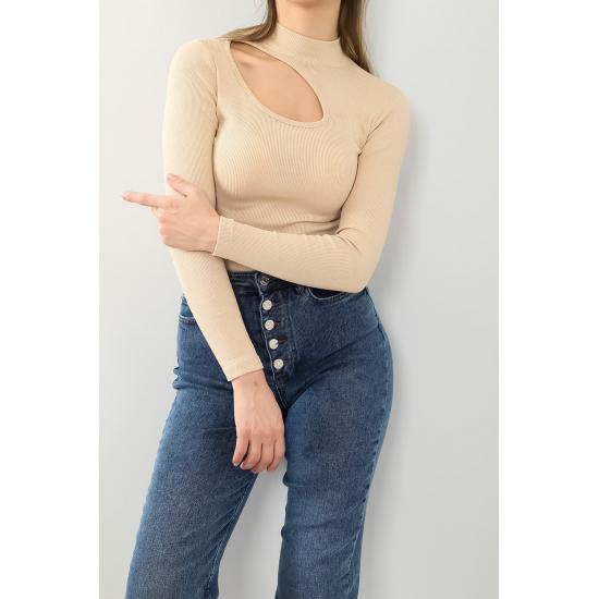 Прозрачные блузки Женская трикотажная блузка в рубчик с вырезами и детальной отделкой