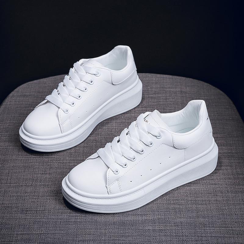 Маленькие белые туфли женские студенческие корейская версия 2025 весенне-осенняя обувь женская обувь на платформе спортивная обувь на платформе
