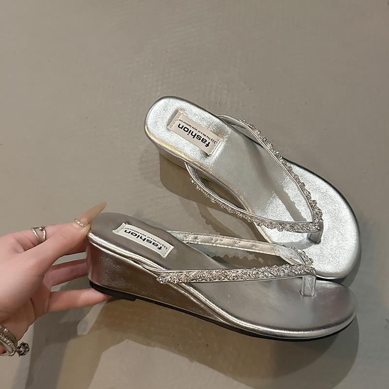 Красные французские шлепанцы на толстой подошве и клиновидном каблуке, женская летняя обувь 2025, новые, для ношения с юбкой, увеличивающие рост, крутые шлепанцы