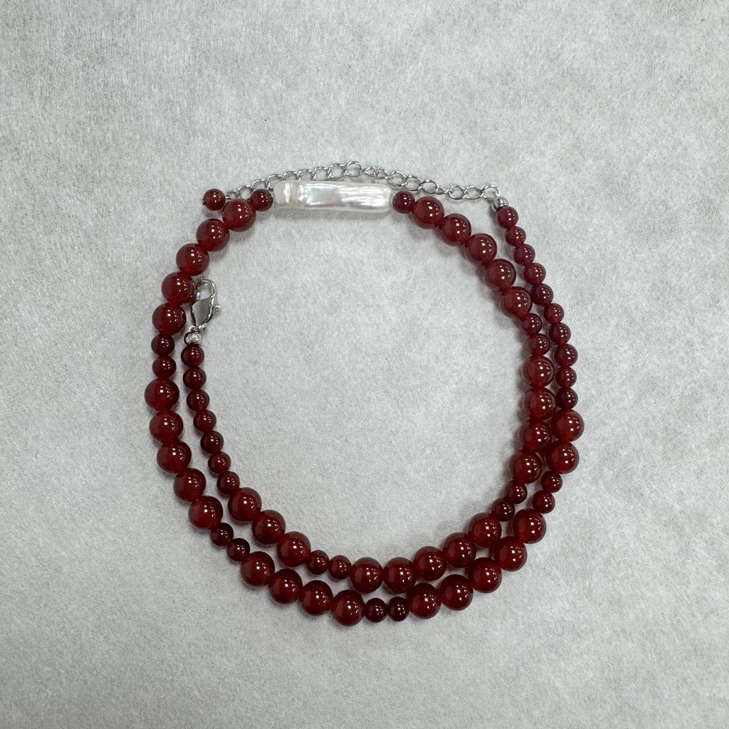 Ожерелье из красного агата и барочного жемчуга высокого класса