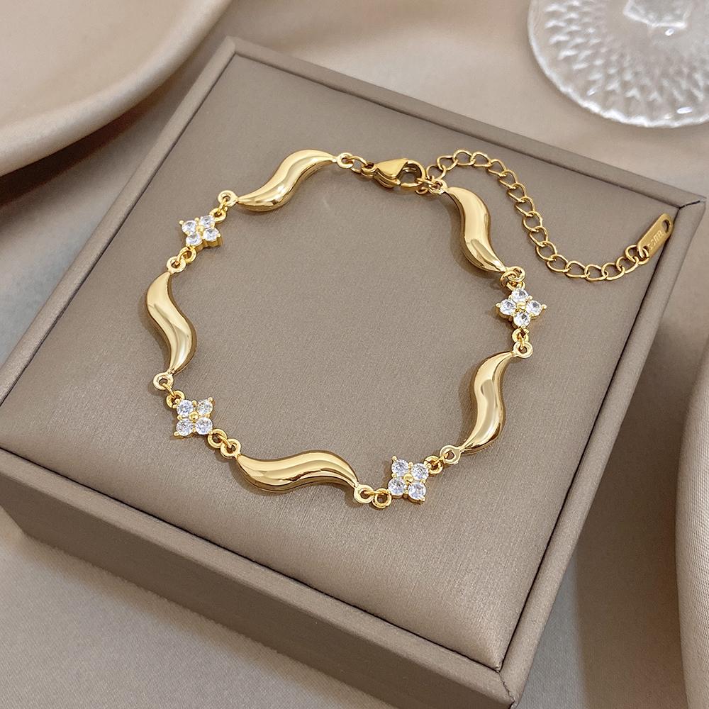 Fashion Gold Plated Stainless Steel Bracelet for Women Chic Wave Zircon Flower Wristband Bracelets Party Jewelry Gifts