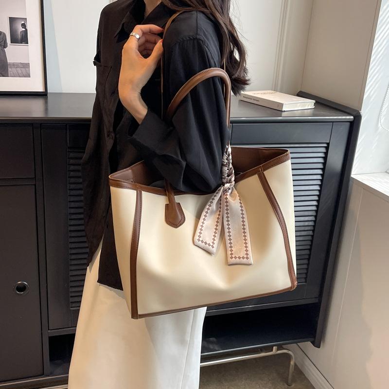 Contrasting Color Large-capacity Bag Women's 2025 New Summer Fashion Texture Commuter Bag Versatile Shoulder Bag Shopping Bag