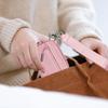Мини-сумка для монет с ремешком на запястье и несколькими отделениями для карточек, застежка-молния, портативный чехол для хранения гигиенических прокладок, телефона, ювелирных изделий, помады, ключей
