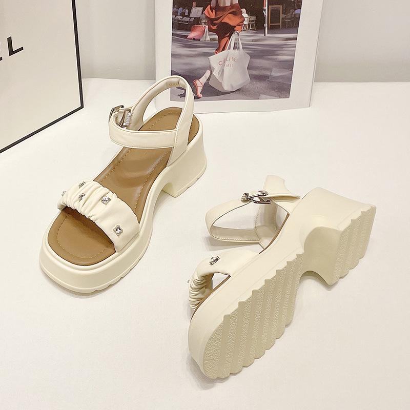 Sandals 2025 New Women's Summer French Versatile Not Tired Fairy Wind Soft Sole Platform High Heels Children's