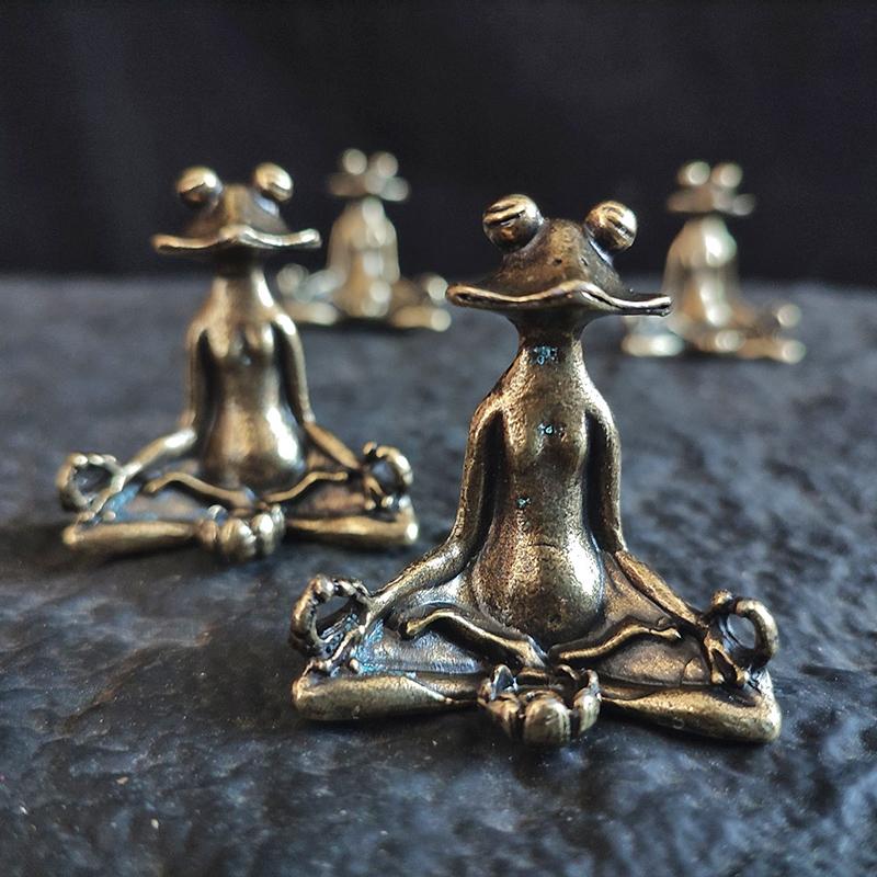 Vintage Brass Zen Frog Meditation Buddhist Statue Metal Ant Turtle Sculpture Incense Burner Household Decoration Tea Pets