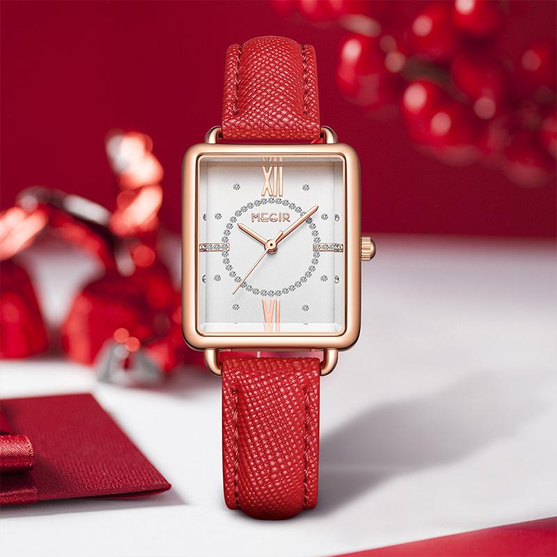 Watch Ladies, Fashionable Retro Square Watch Roman Scale Elegant Diamond-Encrusted Leather Women'S Watch 7027