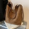 Популярная популярная сумка этого года женская большой вместимости 2025 новая осенне-зимняя универсальная сумка-мессенджер простая сумка-тоут сумка-ведро