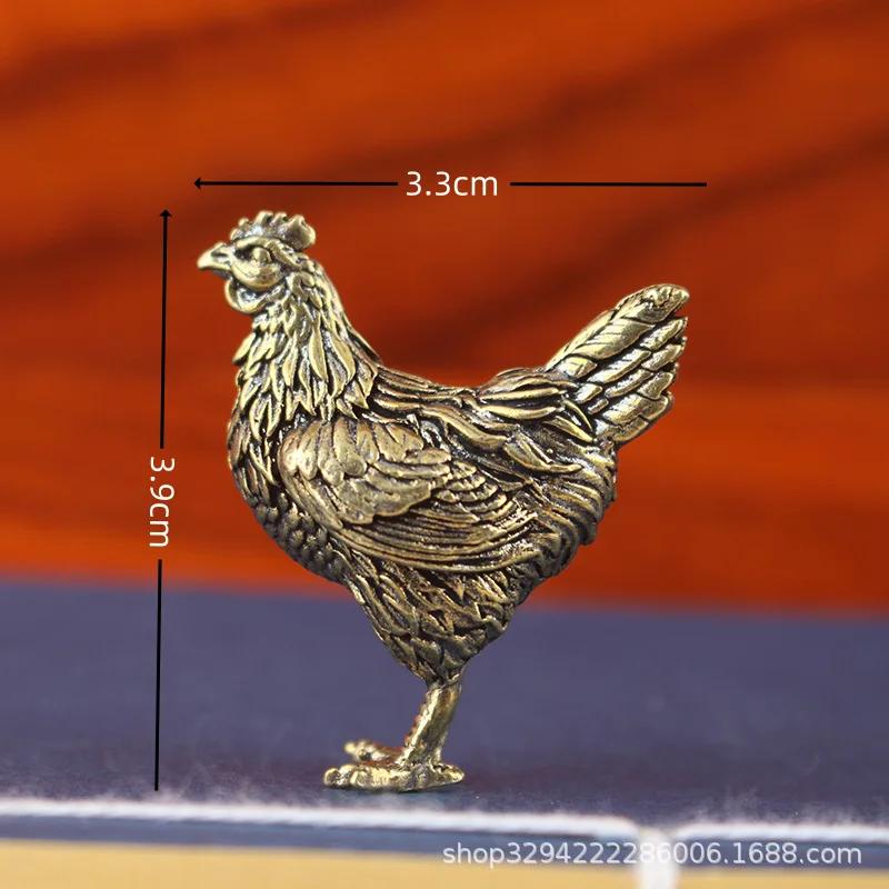 Элегантная фигурка петуха из латуни - Изящный золотой декор для дома, офиса или в подарок, Детализированный гребень и перья, Рустикальный стол