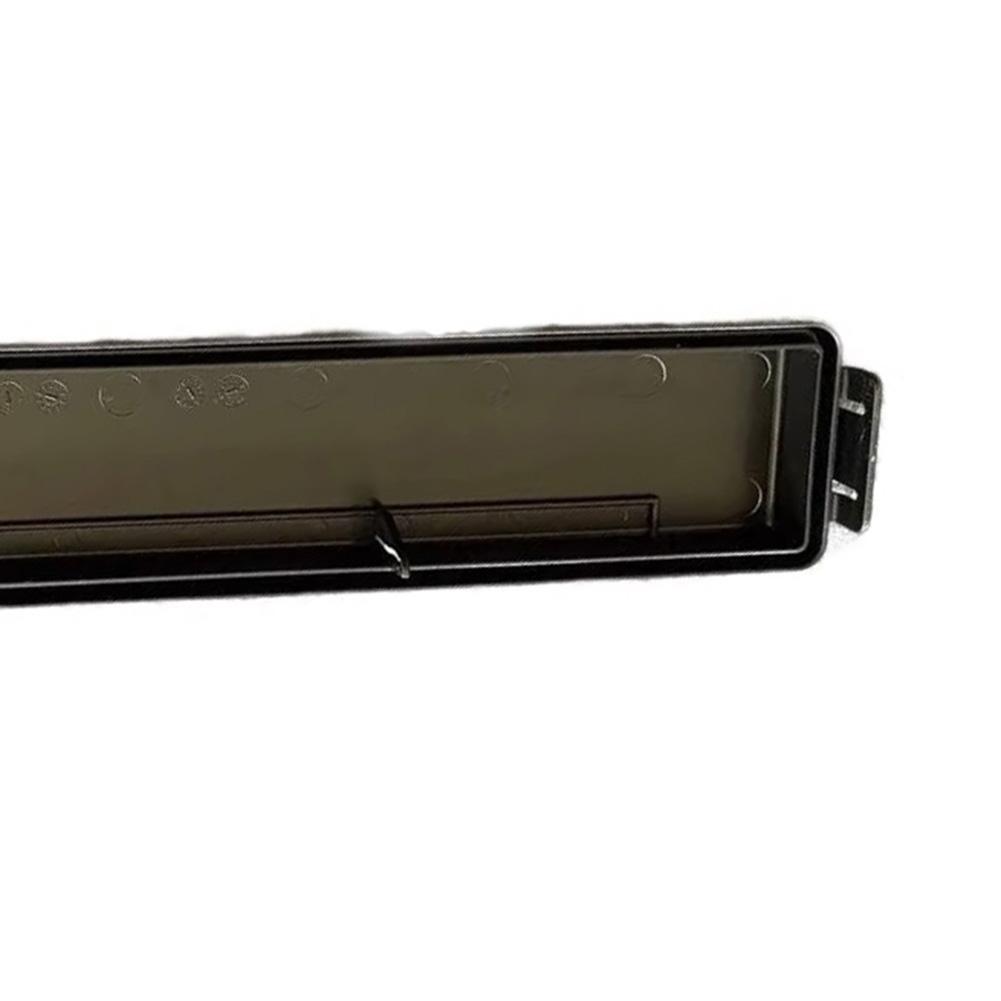 Car Cabin Air Filter Cover 88548-0K010 For Toyota For Hilux For MK7 For Commuter For KHD223 For Innova For KUN40 For Right Hand
