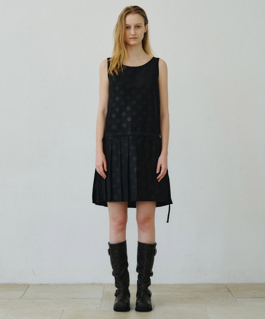 Mais Polka Dot Pleated Mini Dress / Black