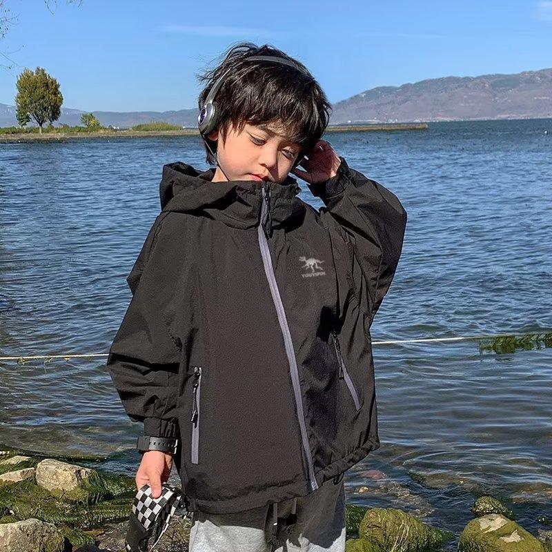 Куртка с капюшоном для мальчиков весна-осень 2024 г. - модная детская верхняя одежда