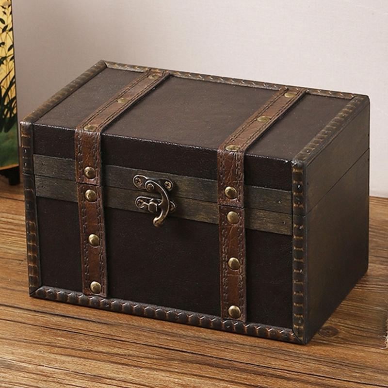 Practical Old Fashioned European Styles Sturdy Wood Trunk Stylish Storage Solution for Traveler and Fashion Lovers