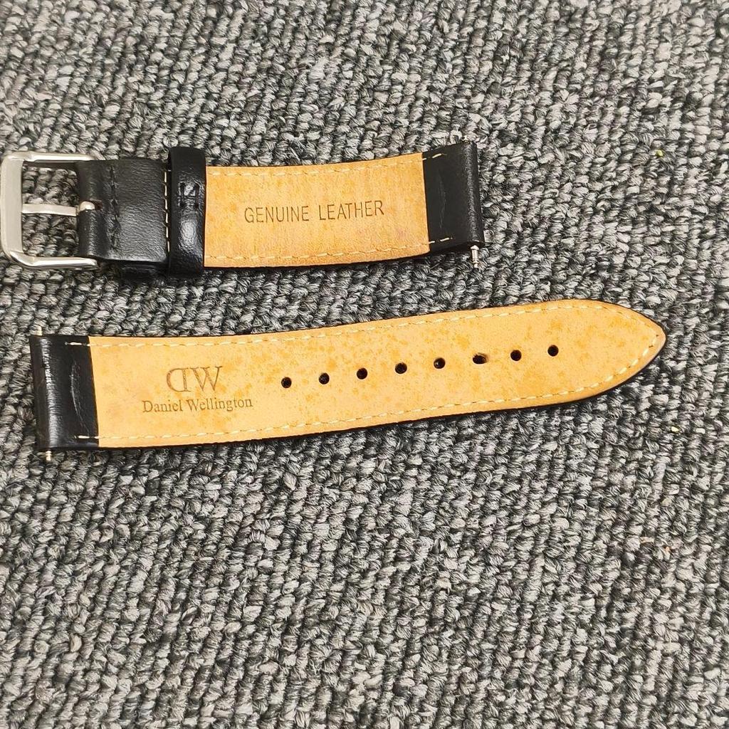 Использованные часы Daniel Wellington с кожаным ремешком Замена кожаного ремешка