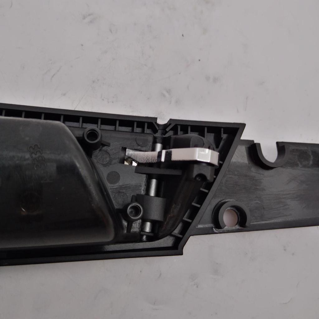 Внутренняя ручка правой задней двери для Mercedes-Benz W169/W245 - Деталь A1697601061