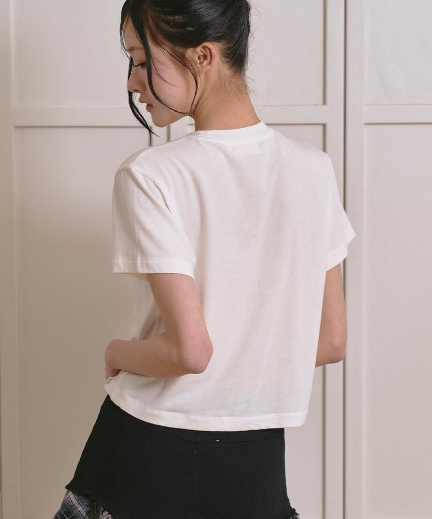 THE GREEN LAB Lettering Symbol Crop Short Sleeve T-Shirt [Ivory/Key]