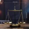 Декоративная скульптура Весы Правосудия в деревенском стиле Прочные весы для