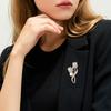 Женская брошь-булавка из сплава, значок на лацкан в форме тюльпана с инкрустацией из имитации жемчуга и страз, универсальный аксессуар-брошь для свитеров, воротников, шляп, сумок