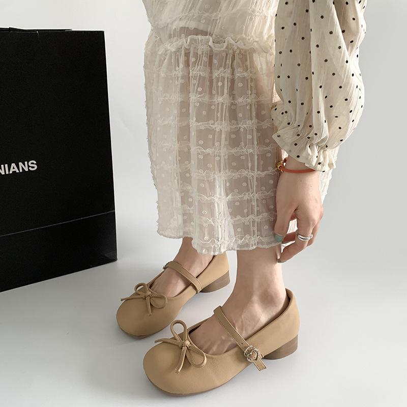 Модные французские белые туфли с круглым носком, неглубоким вырезом и толстым каблуком для женщин, новинка лета 2025 года, туфли Мэри Джейн в стиле ретро на платформе для ношения с юбкой