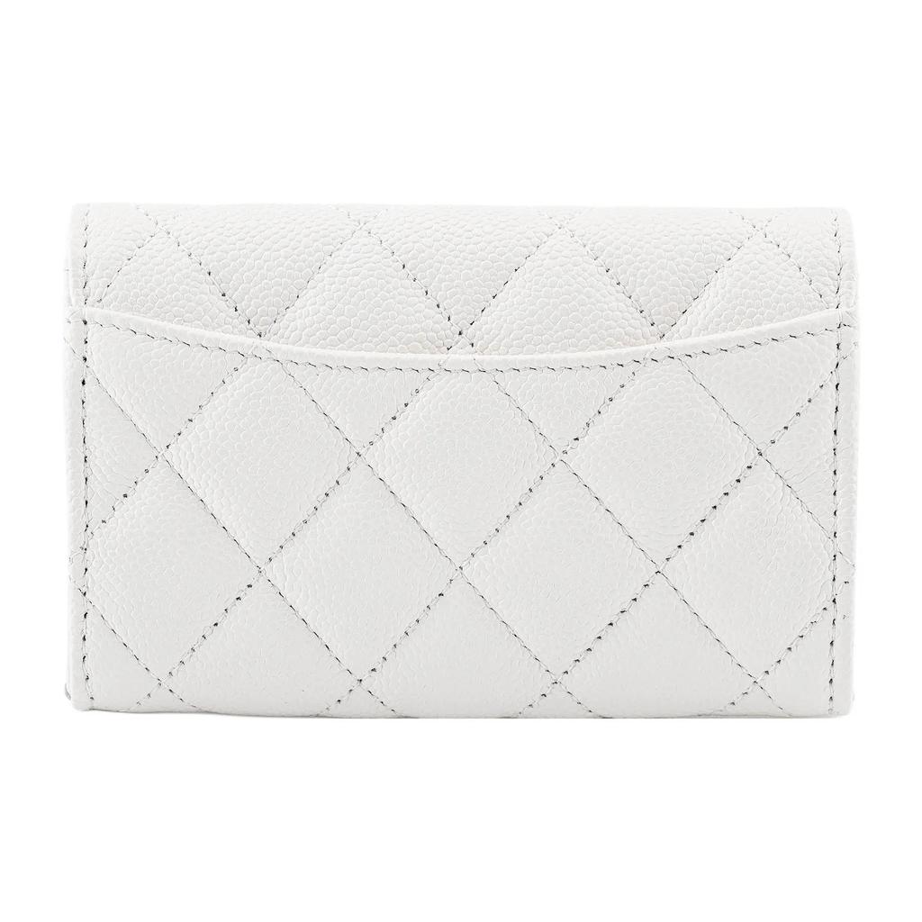 Chanel 23C Классический стиль Вертикальный Золотая этикетка Двойной логотип C Стеганый узор Блестящая текстура Телячья кожа с держателем для карт из золотого металла Маленький Женский Белый