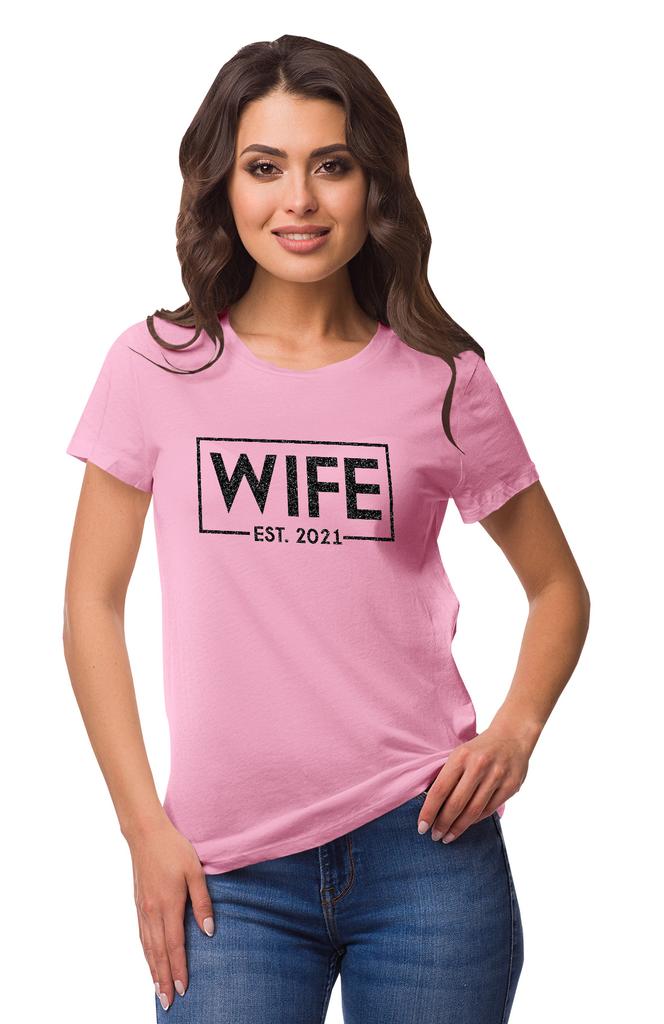 Inkdotpot Персонализированная женская футболка с надписью «Жена, свадьба, объявление» — XN