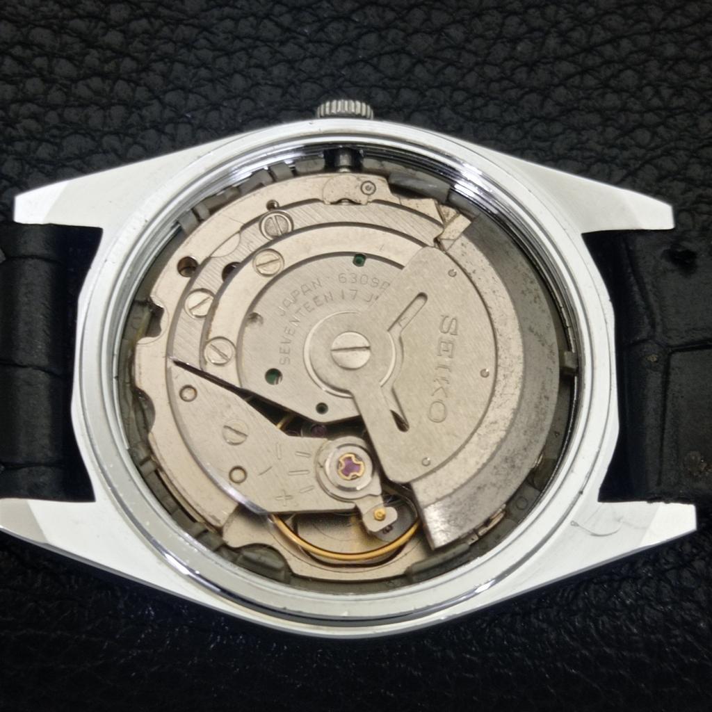 ЯПОНСКИЕ ВИНТАЖНЫЕ ОТРЕМОНТИРОВАННЫЕ МУЖСКИЕ АВТОМАТИЧЕСКИЕ ЧАСЫ SEIKO 5 С РИМСКИМИ ЦИФРАМИ a442076-1