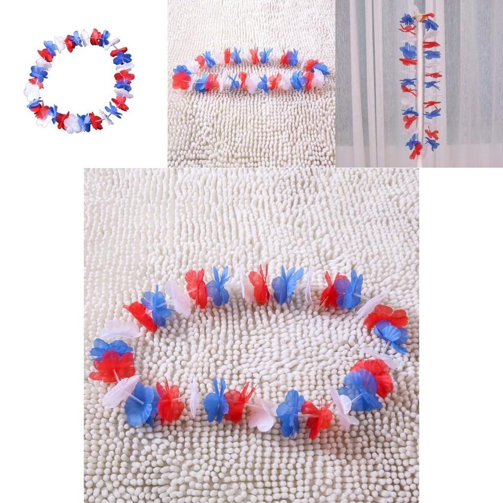 Привлекательный венок с флагом Англии, украшенный яркими и красочными шелковыми цветами