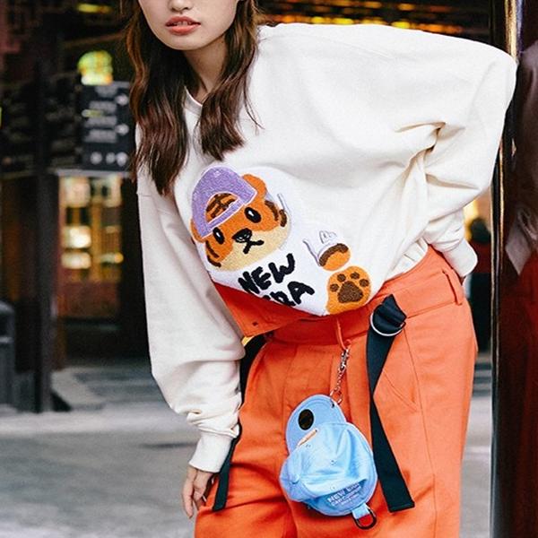 New Era SS22 Год Тигра Ограниченная серия Мультяшная вышитая толстовка с круглым вырезом Унисекс толстовка 13038798