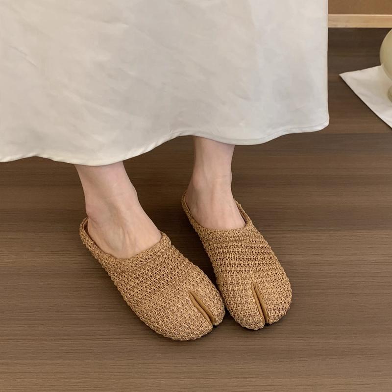 Модные SUOJIALUN 2025 Лето Новые Женские Шлепанцы Модные С Раздельным Пальцем Слипоны Женские Повседневные Мюли Обувь Мягкий Плоский Каблук Уличные Платье Слайды