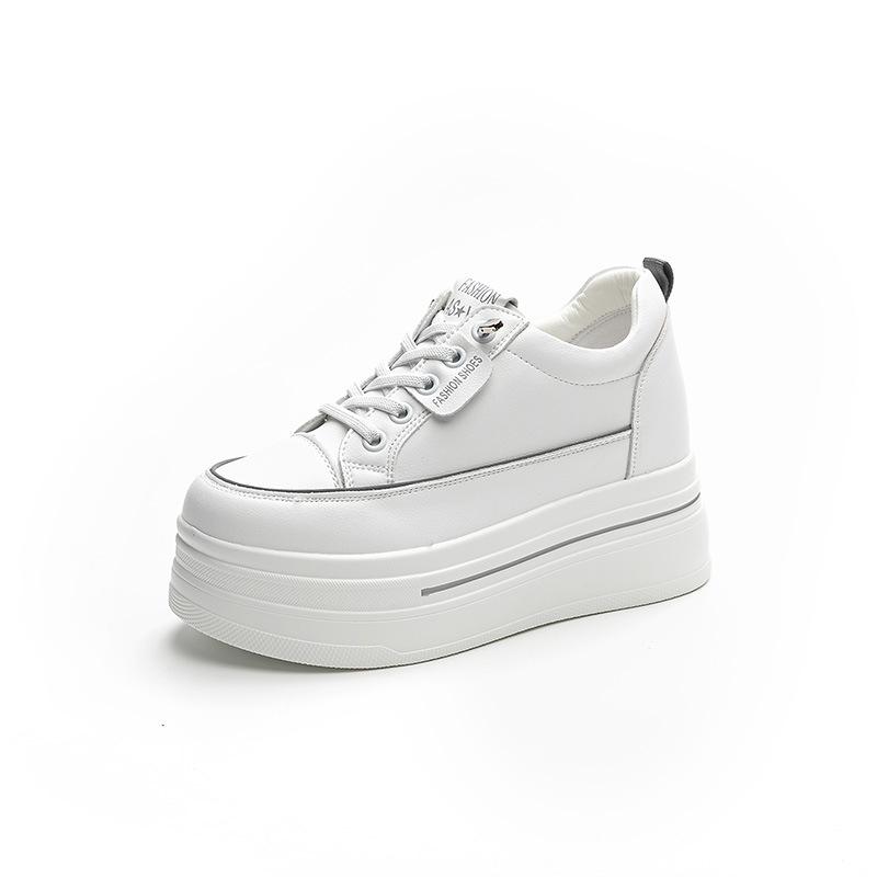 Туфли на платформе-маффине белые женские осенние новые кожаные дышащие с небольшой внутренней высотой 8 повседневные кеды
