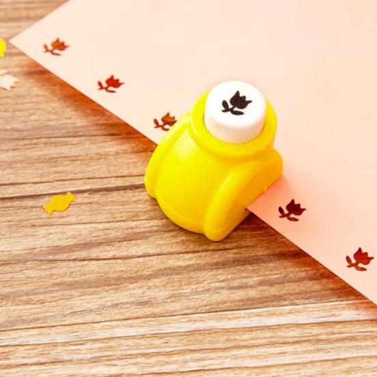 Kids DIY Craft Hole Punch Set Safe Material Develop Fine Motor Skills Inspire Easy To Use Crafting Kit with 12 Shapes Scissors