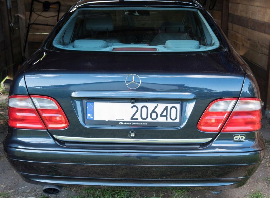 Mercedes CLK - Black Tailgate Trim Tuning