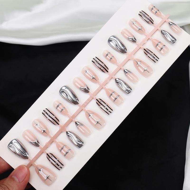 Ins Style Wearable Nails Short Style Manicure Gradient Gilt Striped Nails Niche Style Nails Fake Nails