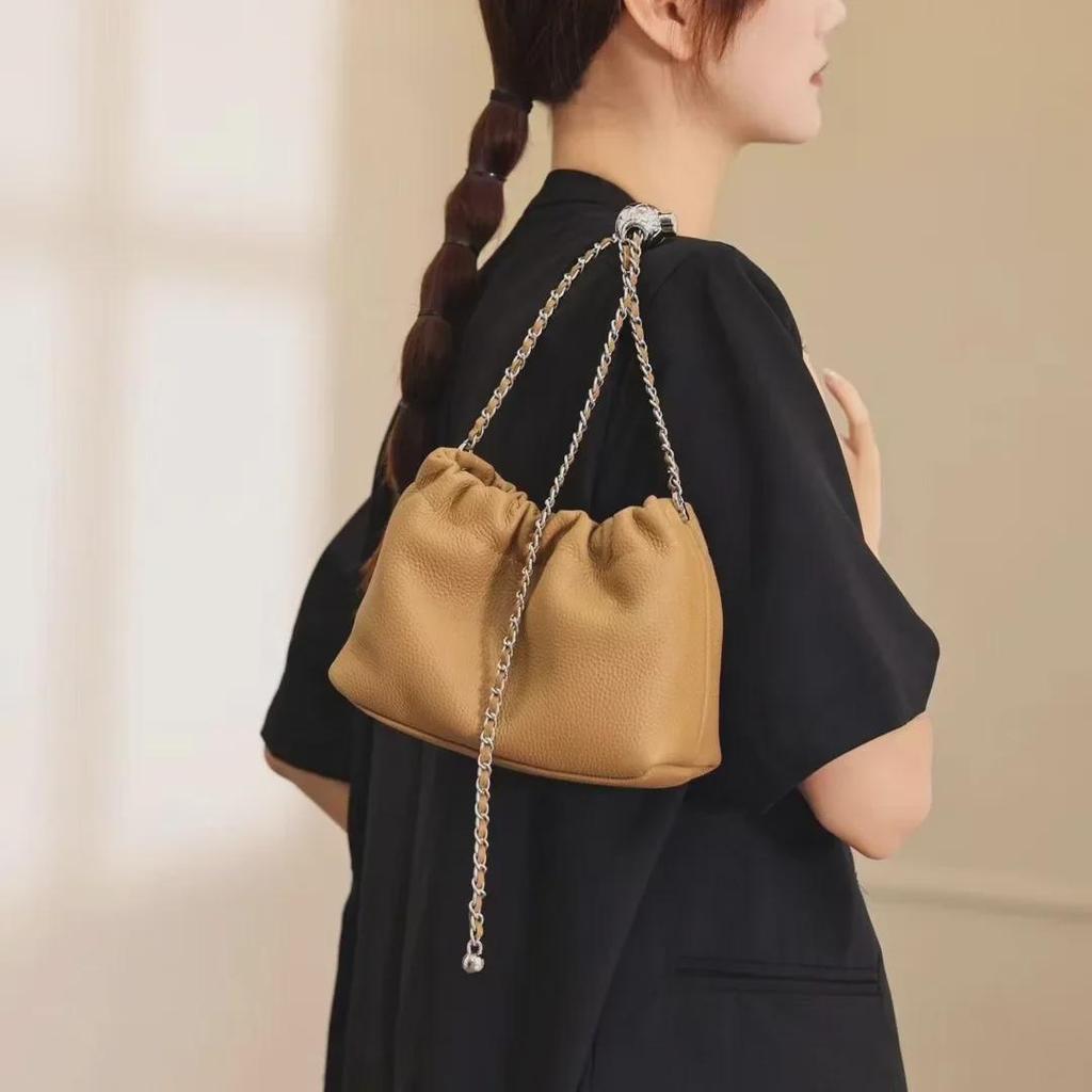 2024 Модная плиссированная кожаная сумка Cloud с золотой цепочкой – женская маленькая квадратная сумка-мессенджер через плечо