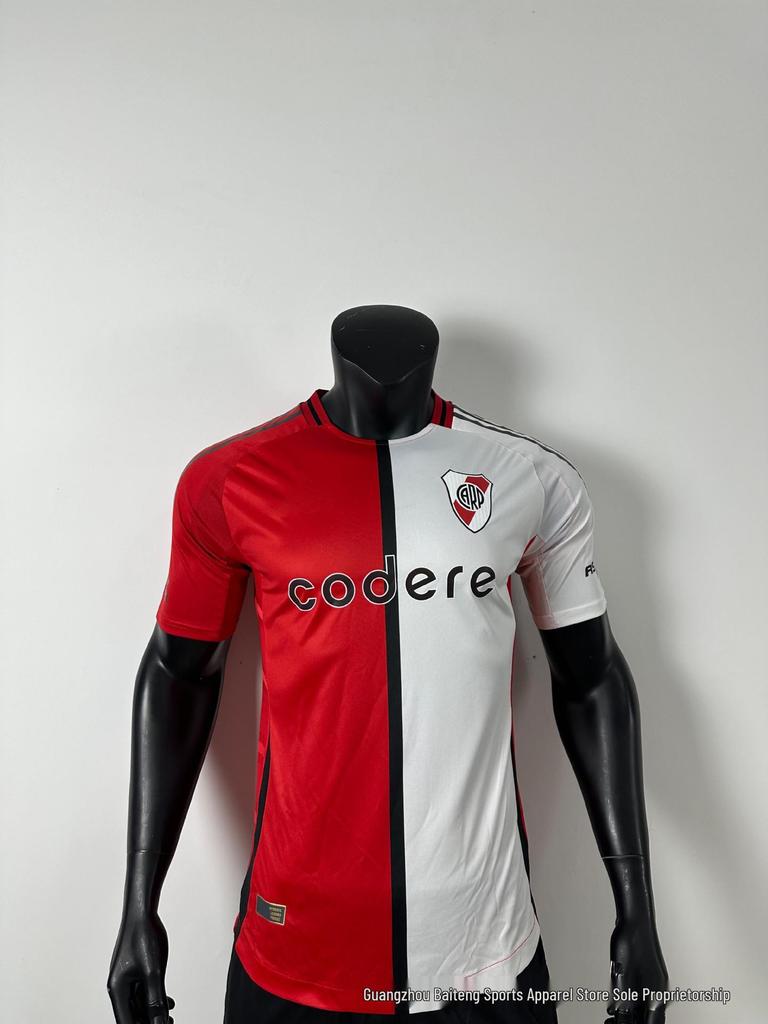 2526 Футбольные майки: Челси, Вулверхэмптон, Лиссабон, Эвертон, Ривер Плейт, Кукута, Атлетико Насьональ - Домашний и Выездной