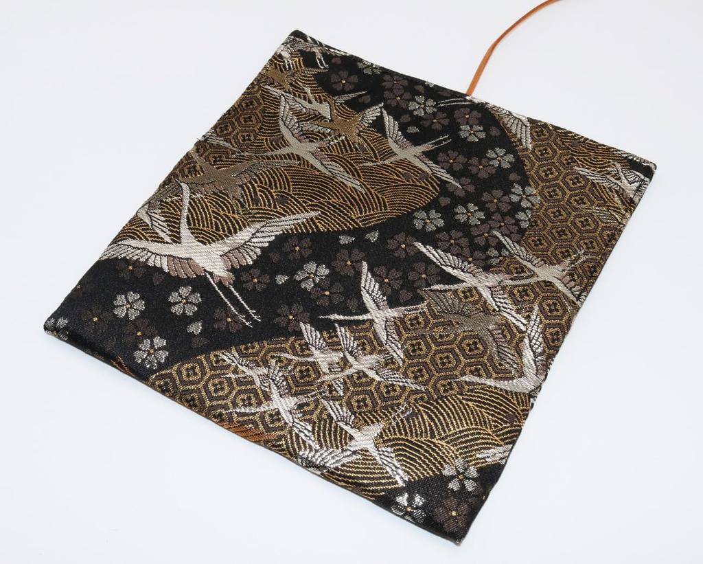 Gold Brocade Kaishi Case with Scissors for Tea and First Practice and Golden Wave Nishijin-ori Ceremony, Hatsugama, (Crane Design)