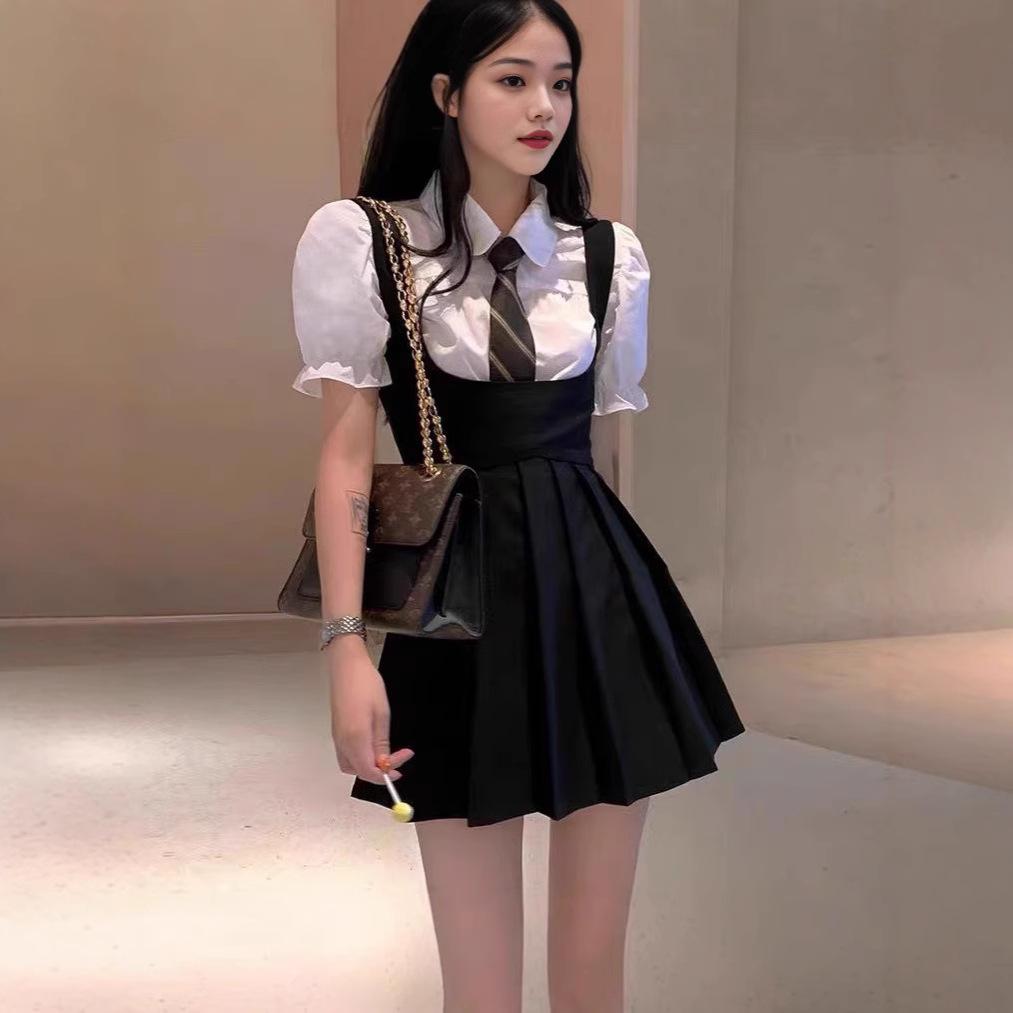 Женский летний комплект: блузка с пышными рукавами и плиссированная юбка - маленькое черное платье с топом-майкой на бретелях