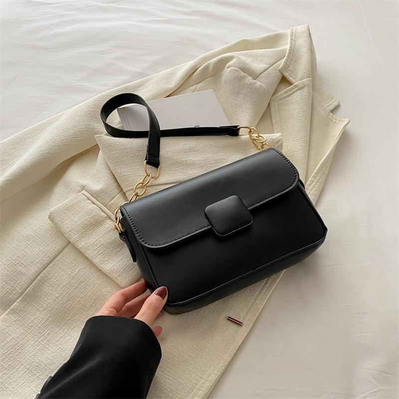 Простая и модная маленькая квадратная сумка для женщин на лето, новый стиль, однотонная сумка подмышкой, популярная сумка на одно плечо